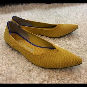 Rothy’s point-toe flats, like new, beautiful gold!